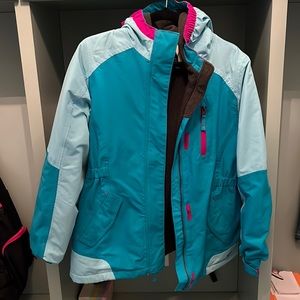Girls, Lands’ End ski coat size extra large. Like new, worn once.